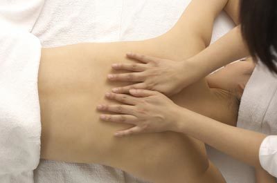 wohltuende entspannende Rückenmassage